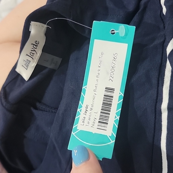 LAILA JAYDE Taranto Maternity Button Back Knit Top - Picture 6 of 6